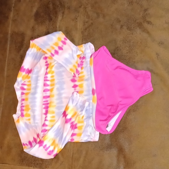 WONDER NATION, TWO PIECE, LONG SLEEVE, BATHING SUIT SIZE 2T. - Picture 7 of 9
